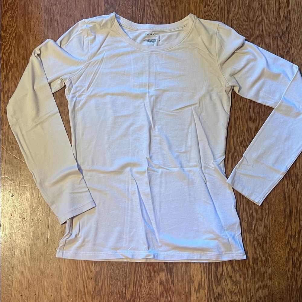Tahari Cream Long Sleeve Top